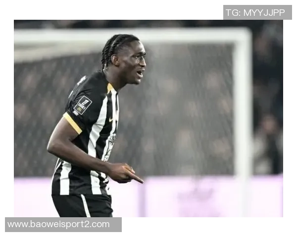 德天空报道水晶宫与昂热就S谢里夫转会进行深入谈判潜在费用达2500万欧元