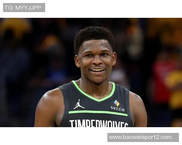 爱德华兹首战狂砍41分打破队史纪录超越唐斯36分的辉煌表现