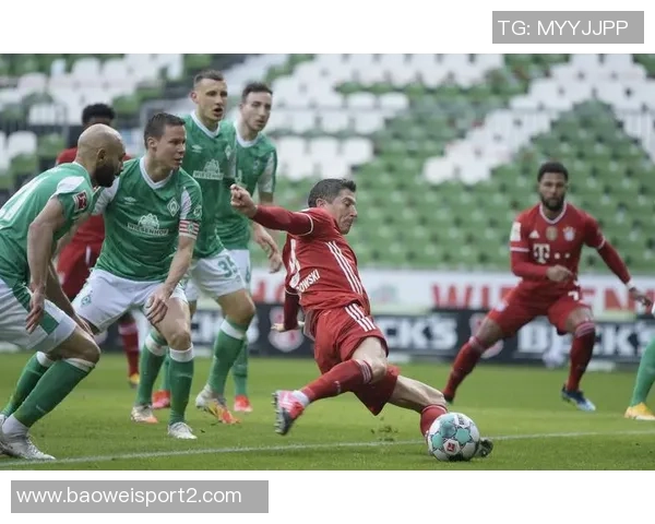 拜仁官方确认莱默尔因左小腿肌肉撕裂将缺席多场比赛