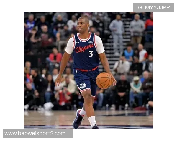 保罗早晨跑步保持自律精神焕发与媒体人见面状态良好 保罗早晨跑步保持自律精神焕发与媒体人见面状态良好