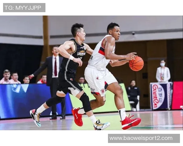 祝铭震19分钟高效表现7中5砍下16分三分球6中4展现出色状态